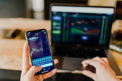 You are currently viewing Warrant, vad är det? – Förklaring och definition av warranter